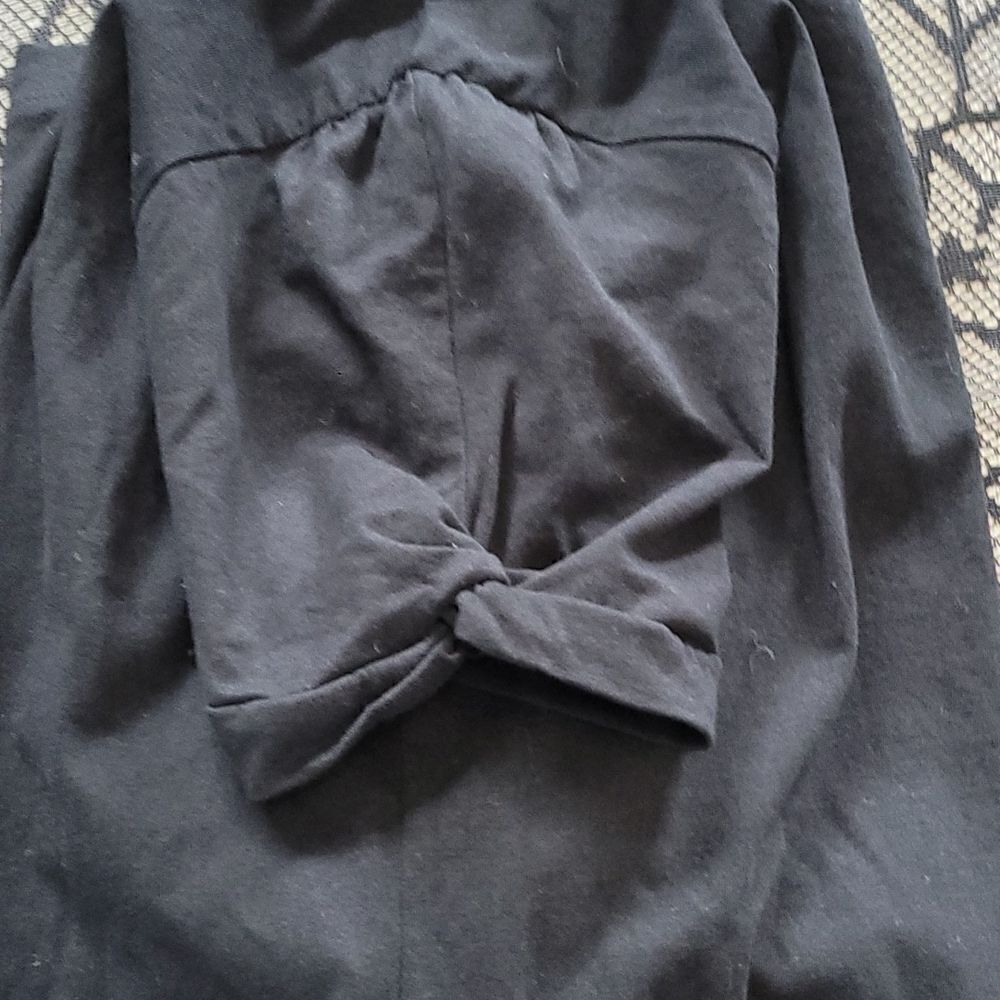 Black Cloth by Design Size Small - Picture 4 of 8